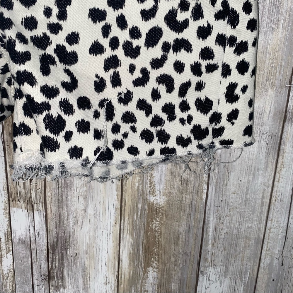 American Eagle Animal Print Leopard Shorts - Picture 3 of 8